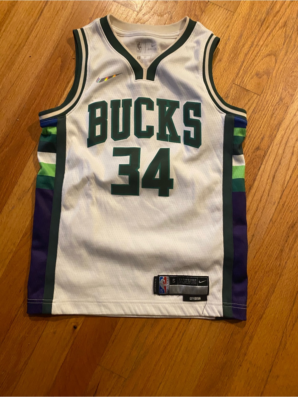 Nike Milwaukee Bucks Giannis Antetokounmpo #34 City Edition NBA Jersey Youth S